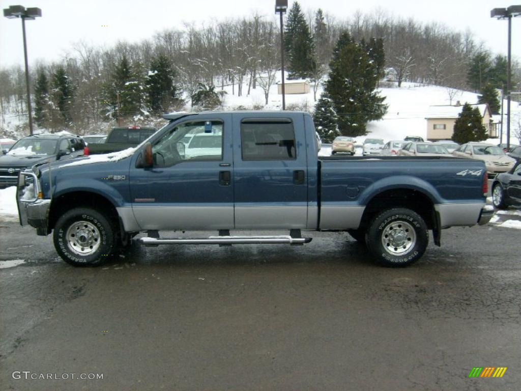 2004 F250 Super Duty XLT Crew Cab 4x4 - True Blue Metallic / Medium Flint photo #4