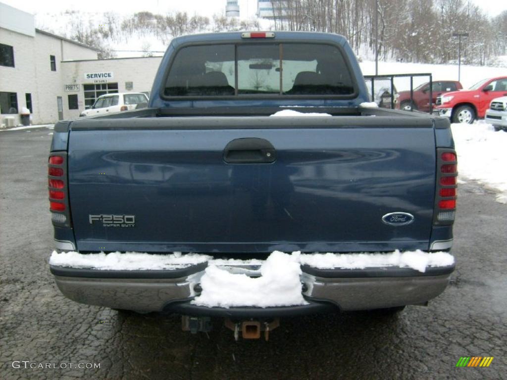 2004 F250 Super Duty XLT Crew Cab 4x4 - True Blue Metallic / Medium Flint photo #5