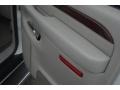 White Diamond - Escalade ESV AWD Photo No. 44