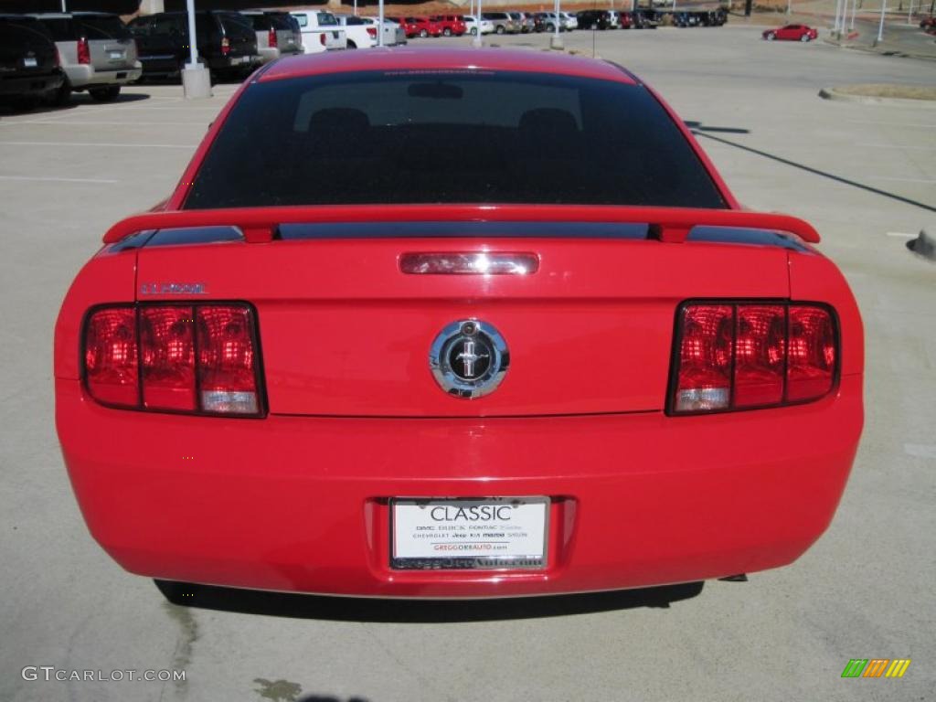 2008 Mustang V6 Deluxe Coupe - Torch Red / Light Graphite photo #6