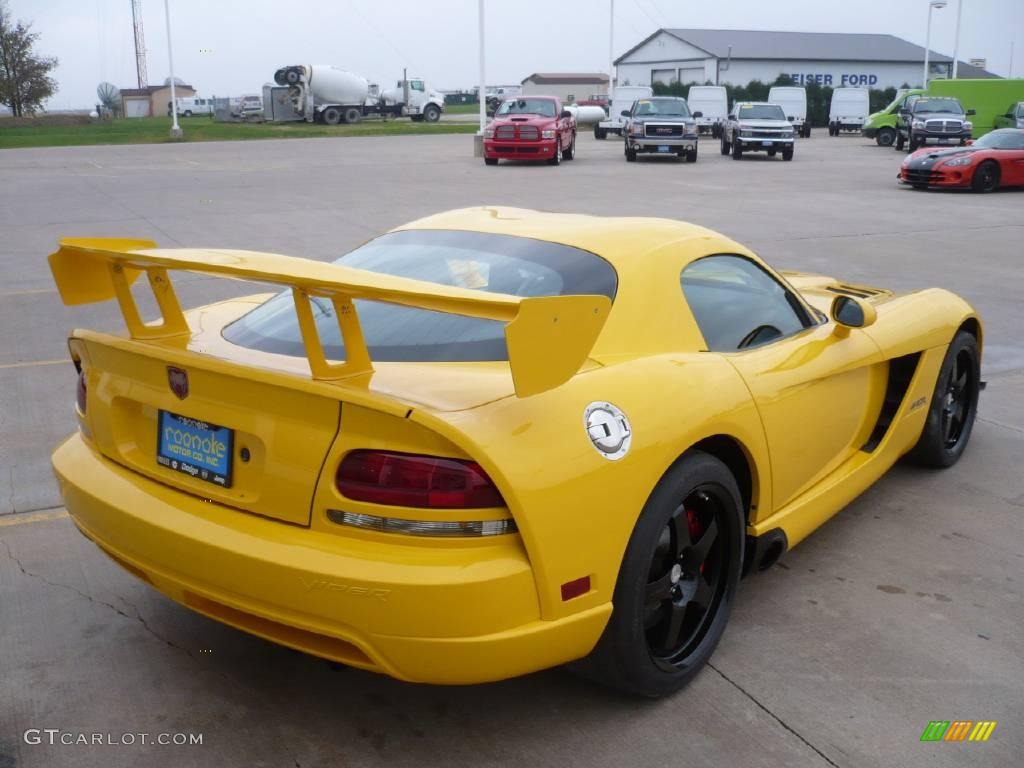 2009 Viper Race Yellow Dodge Viper SRT10 ACR Coupe 25999636 Photo 10 Car