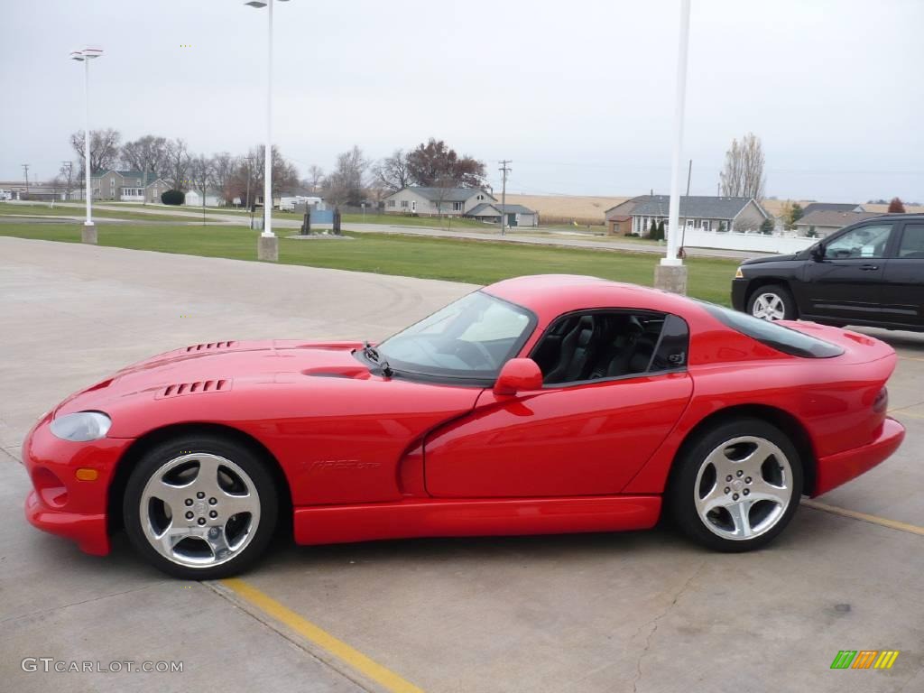 2002 Viper GTS - Viper Red / Black photo #6