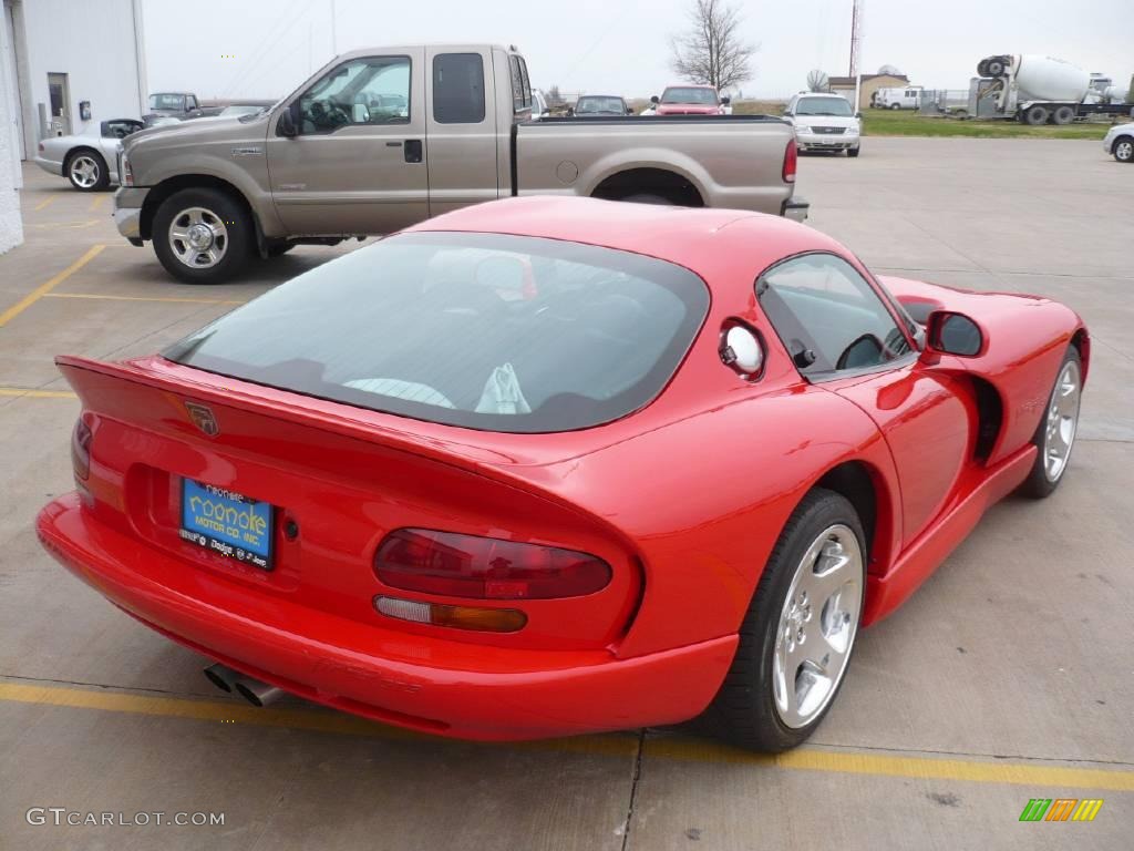 2002 Viper GTS - Viper Red / Black photo #12
