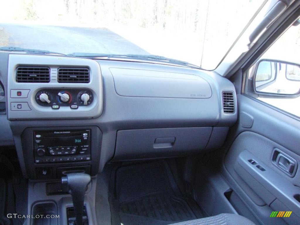 2001 Xterra SE V6 - Cloud White / Dusk Gray photo #22