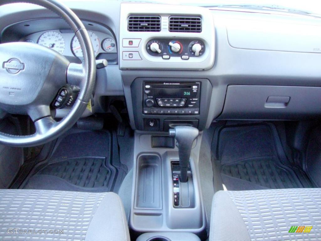 2001 Xterra SE V6 - Cloud White / Dusk Gray photo #24