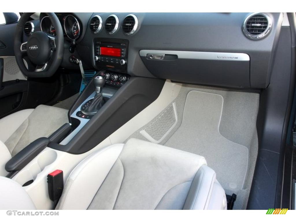 2010 TT 2.0 TFSI quattro Coupe - Meteor Gray Pearl Effect / Limestone Gray Leather/Alcantara photo #11