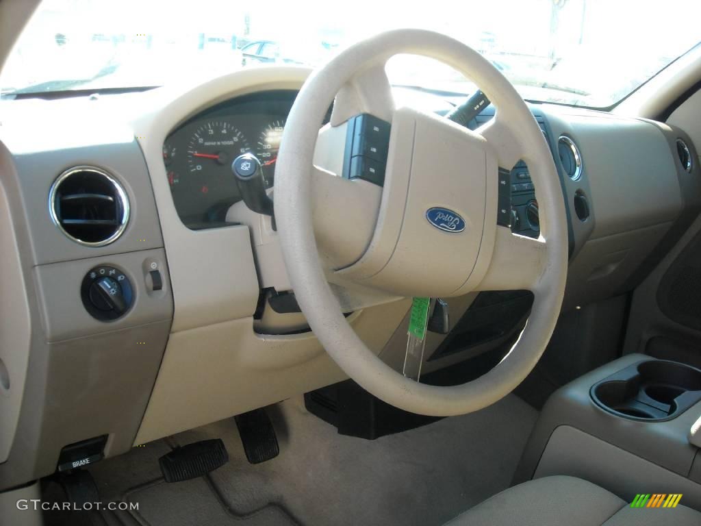 2004 F150 XLT SuperCrew - Bright Red / Dark Flint photo #22