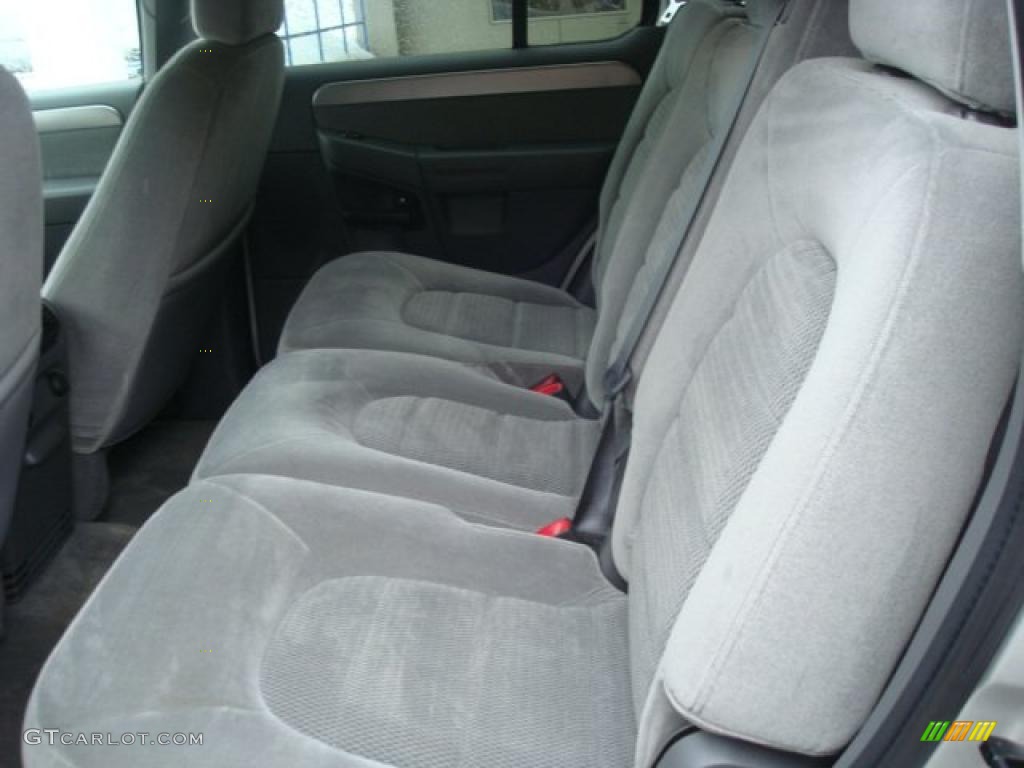 2004 Explorer XLT 4x4 - Silver Birch Metallic / Midnight Grey photo #11