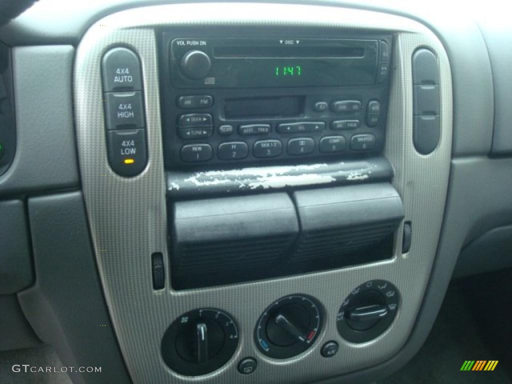 2004 Explorer XLT 4x4 - Silver Birch Metallic / Midnight Grey photo #18