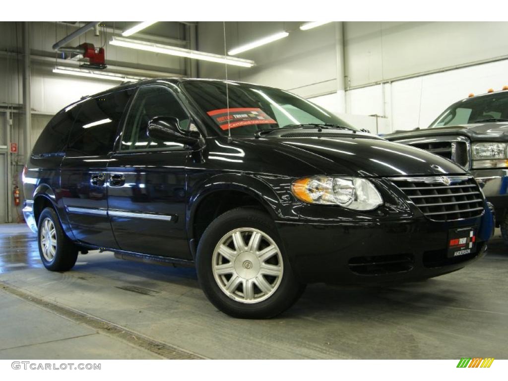 Brilliant Black Chrysler Town & Country