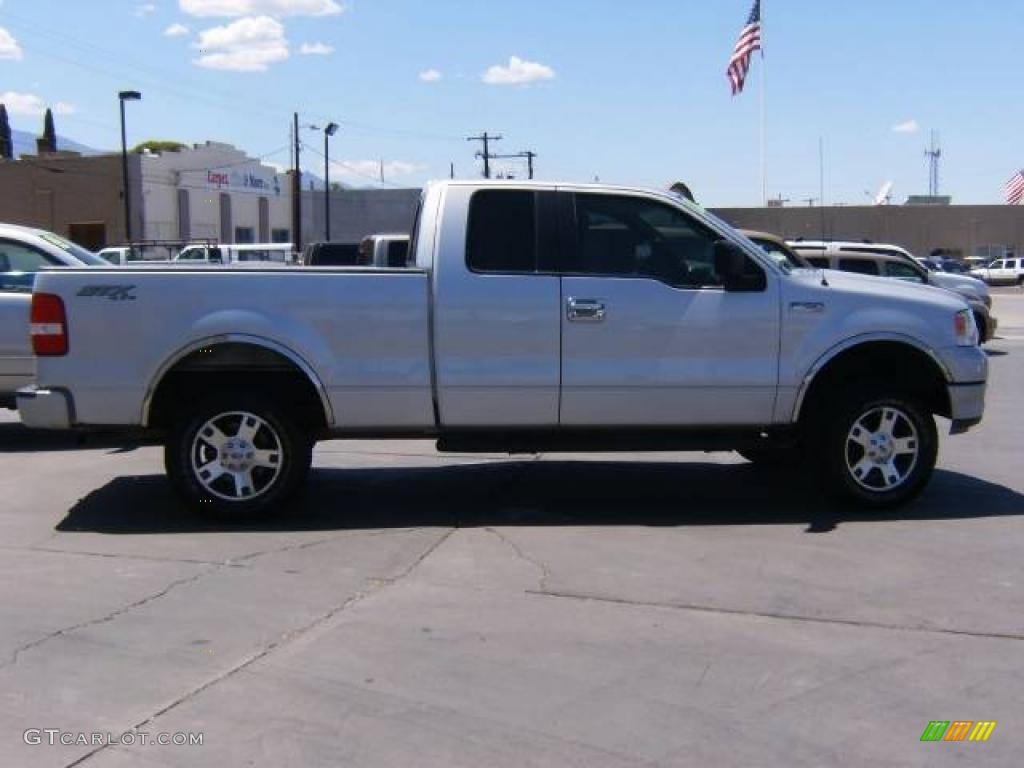 2005 F150 STX SuperCab 4x4 - Silver Metallic / Medium Flint Grey photo #8