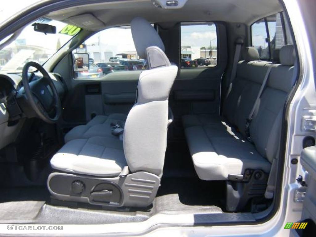 2005 F150 STX SuperCab 4x4 - Silver Metallic / Medium Flint Grey photo #10