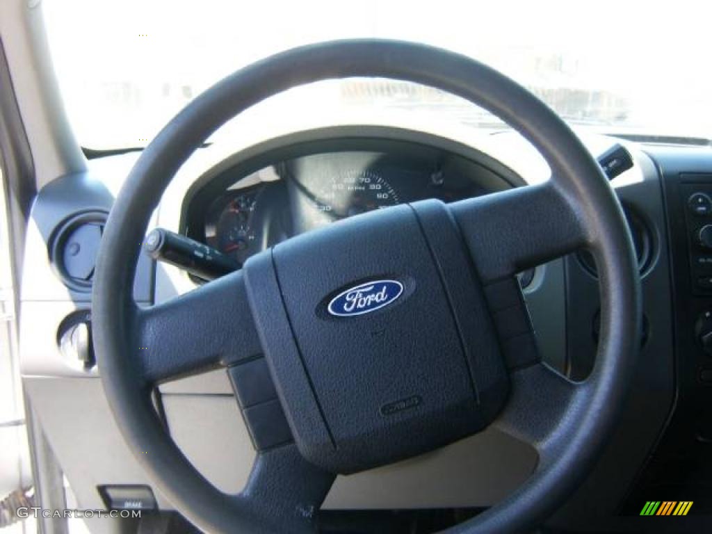 2005 F150 STX SuperCab 4x4 - Silver Metallic / Medium Flint Grey photo #12