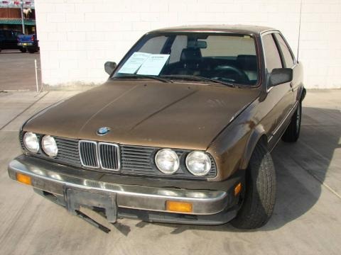 1984 BMW 3 Series 318i Data, Info and Specs