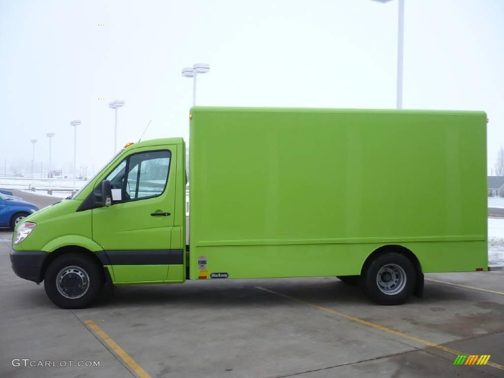 2008 Sprinter Van 3500 Chassis Commercial - Lime Green / Gray photo #9