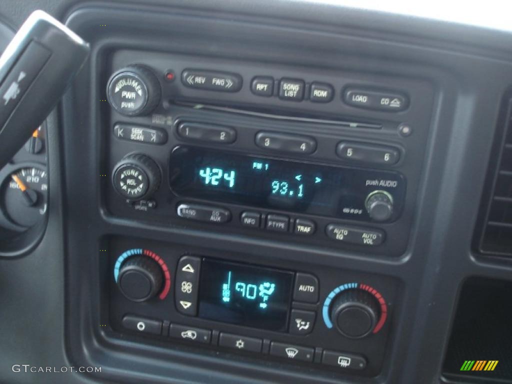 2003 Suburban 1500 Z71 4x4 - Light Pewter Metallic / Gray/Dark Charcoal photo #20