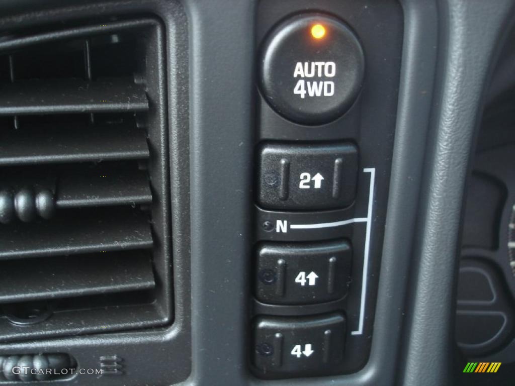 2003 Suburban 1500 Z71 4x4 - Light Pewter Metallic / Gray/Dark Charcoal photo #25