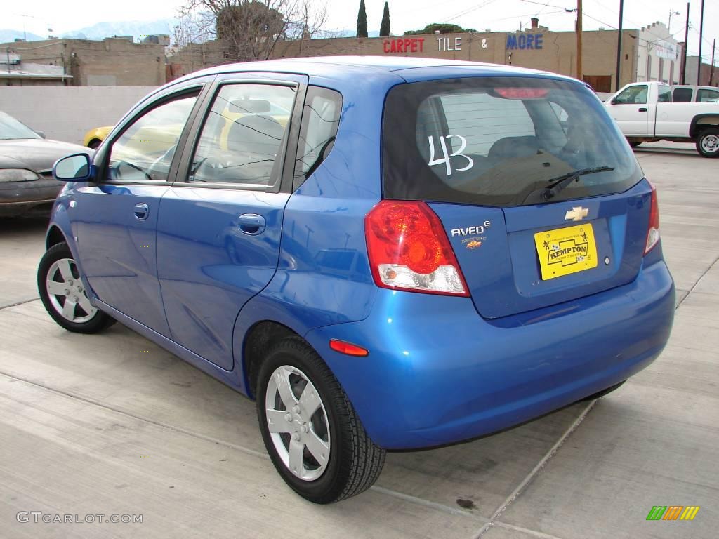 2007 Aveo 5 LS Hatchback - Bright Blue / Charcoal Black photo #2