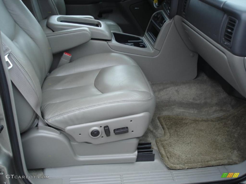 2003 Suburban 1500 Z71 4x4 - Light Pewter Metallic / Gray/Dark Charcoal photo #28