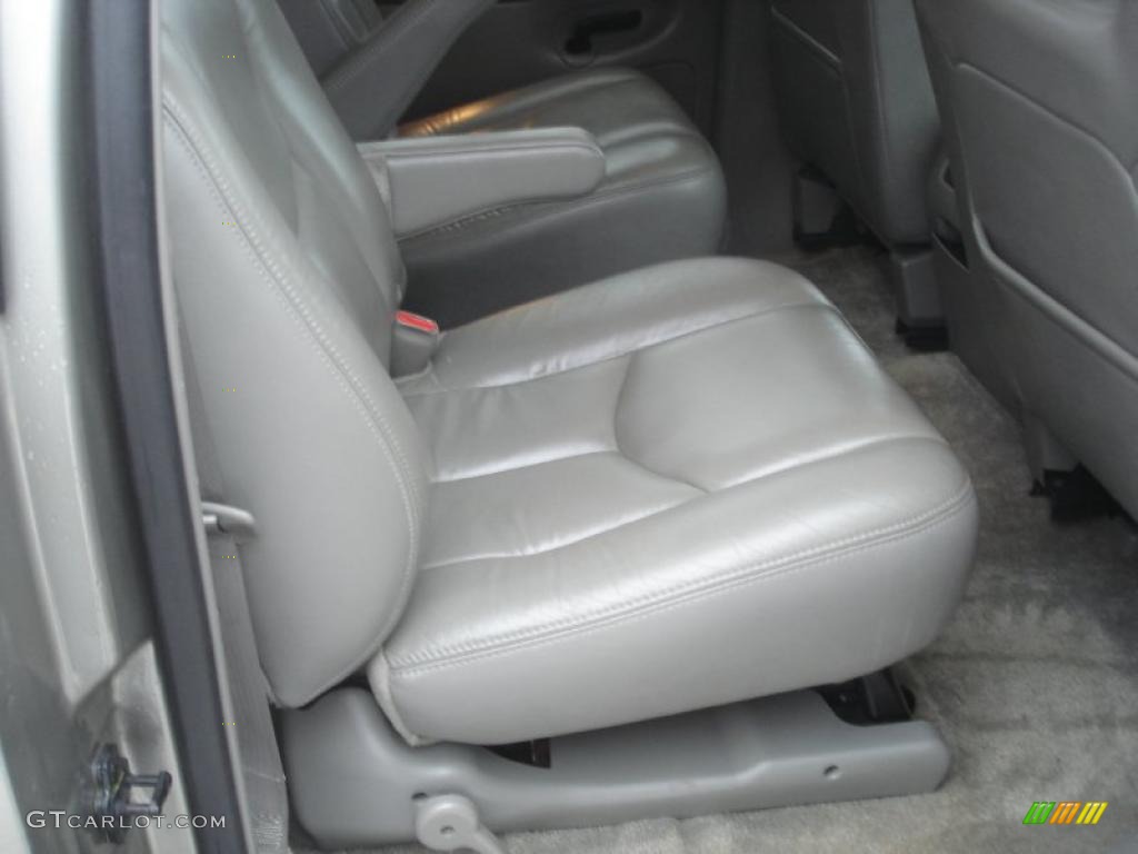 2003 Suburban 1500 Z71 4x4 - Light Pewter Metallic / Gray/Dark Charcoal photo #32