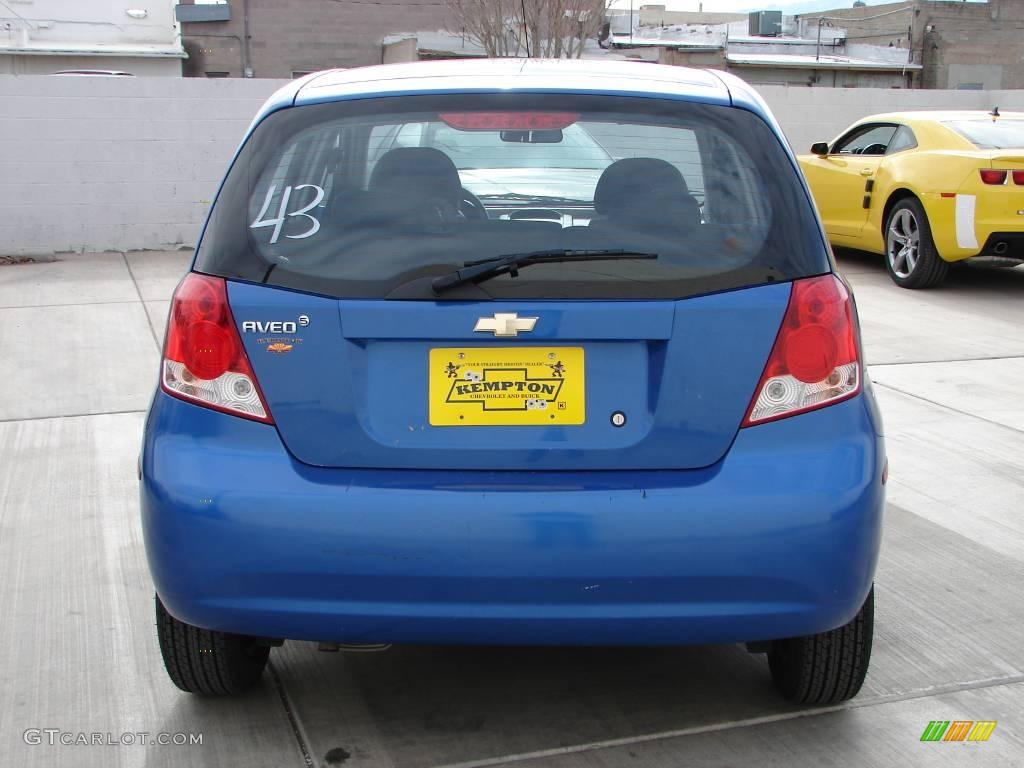 2007 Aveo 5 LS Hatchback - Bright Blue / Charcoal Black photo #11