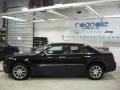 Brilliant Black - 300 C HEMI AWD Photo No. 4