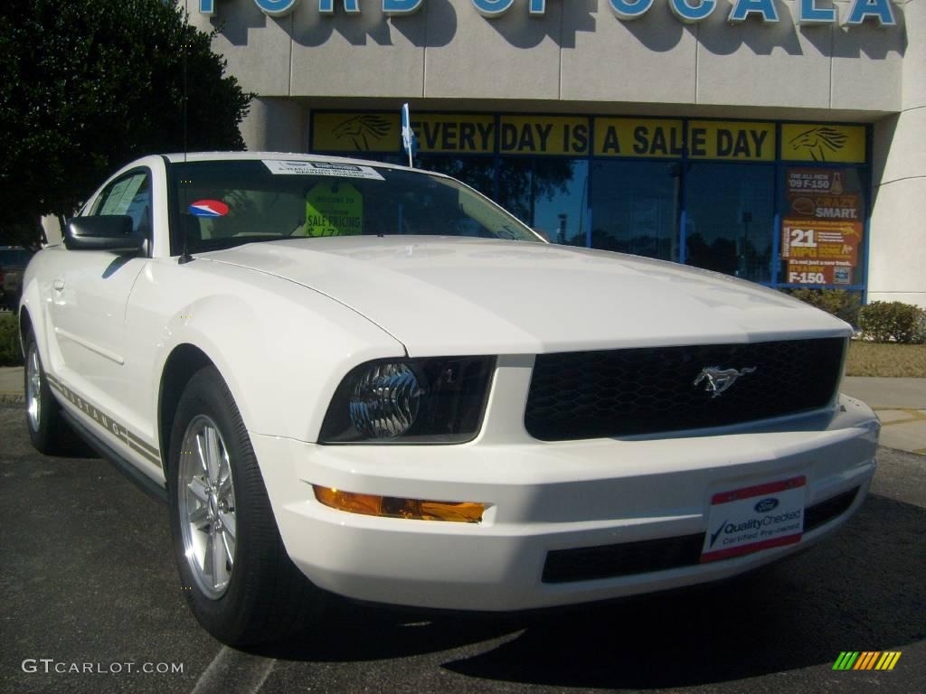 2008 Mustang V6 Deluxe Coupe - Performance White / Medium Parchment photo #9