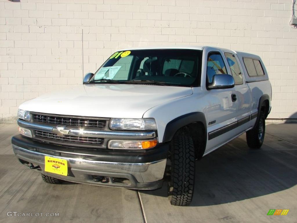 2001 Silverado 2500HD Extended Cab 4x4 - Summit White / Graphite photo #1