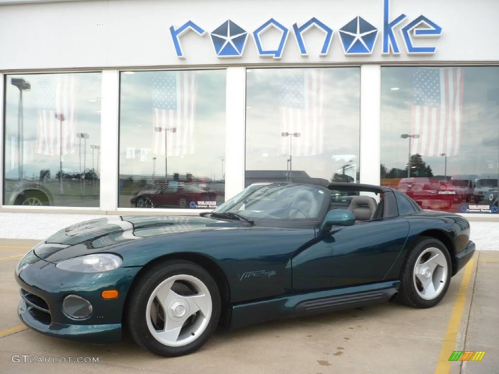 Emerald Green Pearl Dodge Viper