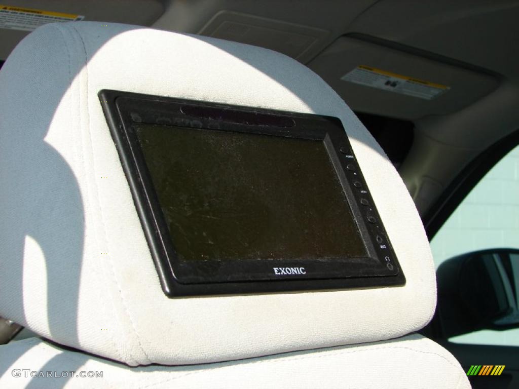 2007 Tahoe LS 4x4 - Summit White / Light Cashmere/Ebony photo #22