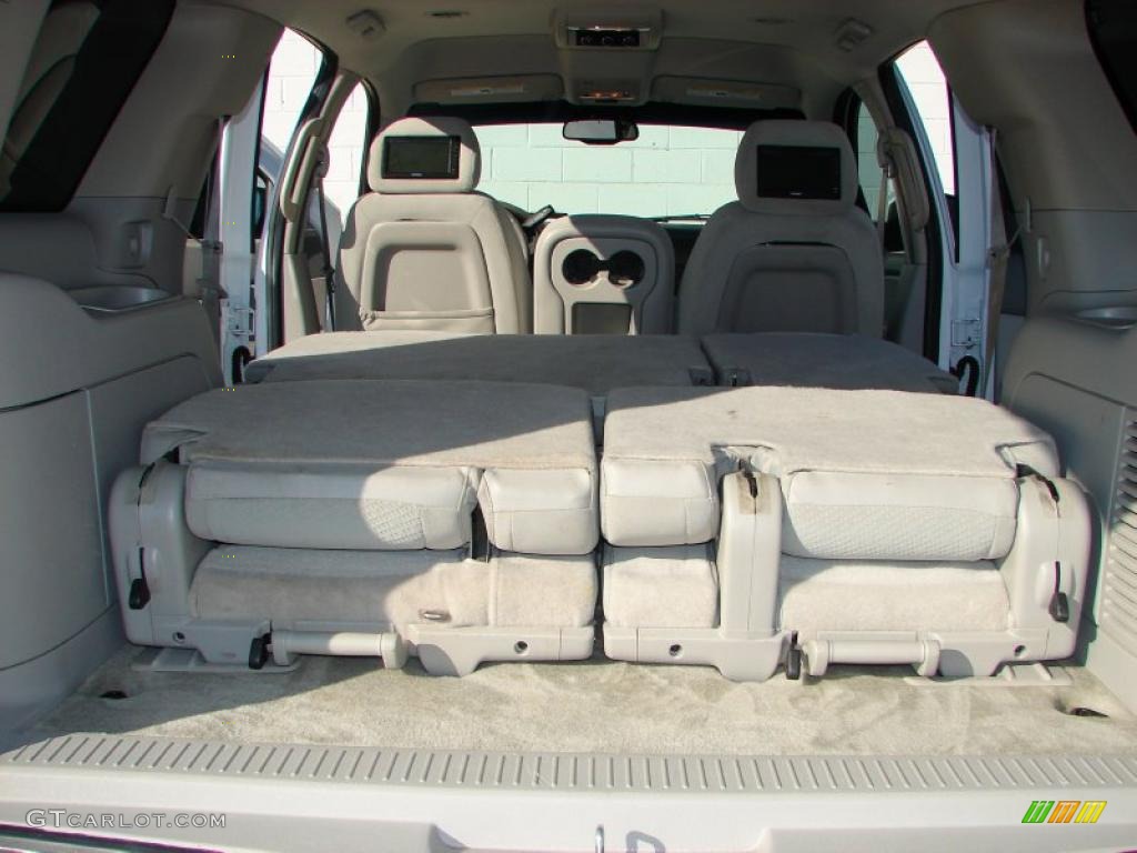 2007 Tahoe LS 4x4 - Summit White / Light Cashmere/Ebony photo #26