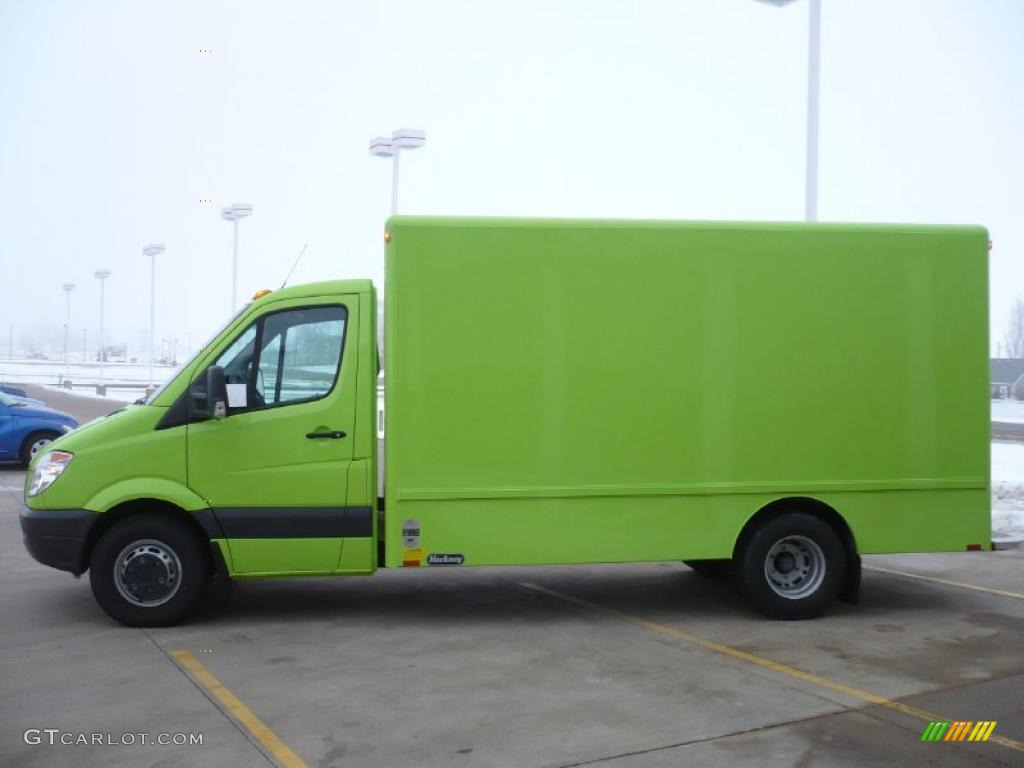 2008 Sprinter Van 3500 Chassis Commercial - Lime Green / Gray photo #9