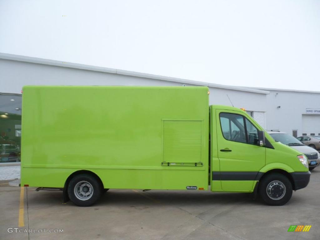 2008 Sprinter Van 3500 Chassis Commercial - Lime Green / Gray photo #13