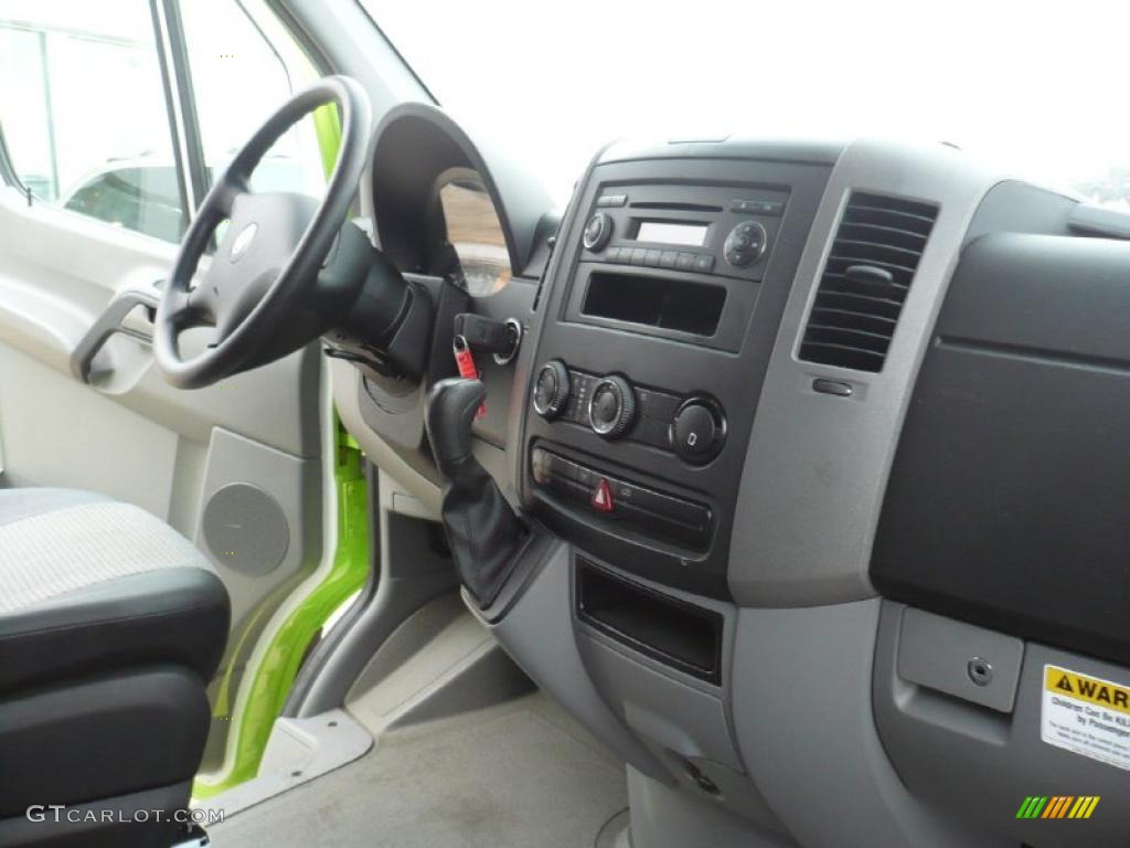 2008 Sprinter Van 3500 Chassis Commercial - Lime Green / Gray photo #14
