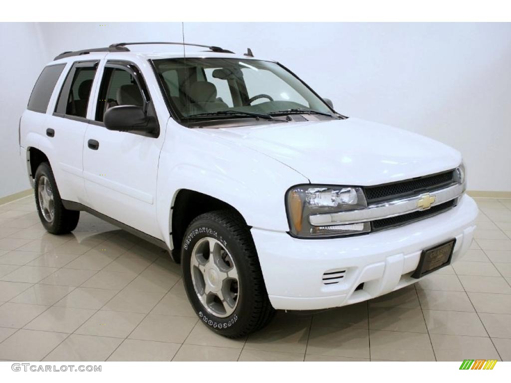 2007 TrailBlazer LS 4x4 - Summit White / Light Gray photo #1