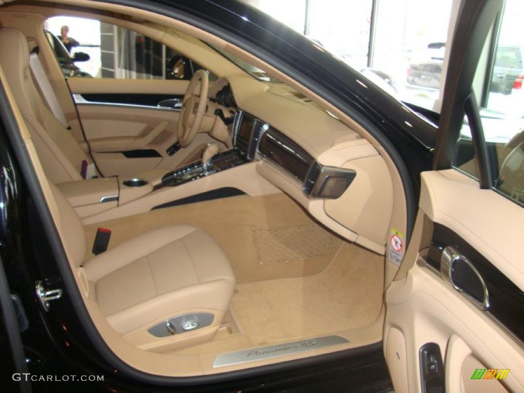 2010 Panamera 4S - Basalt Black Metallic / Luxor Beige photo #19