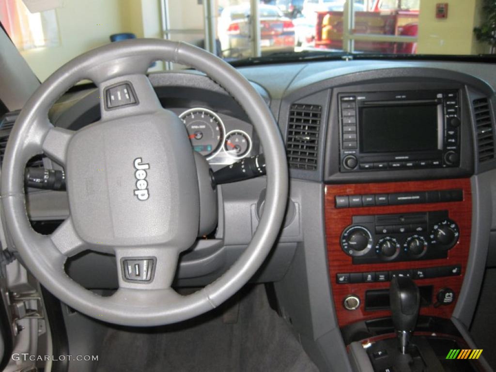 2005 Grand Cherokee Limited 4x4 - Bright Silver Metallic / Medium Slate Gray photo #22