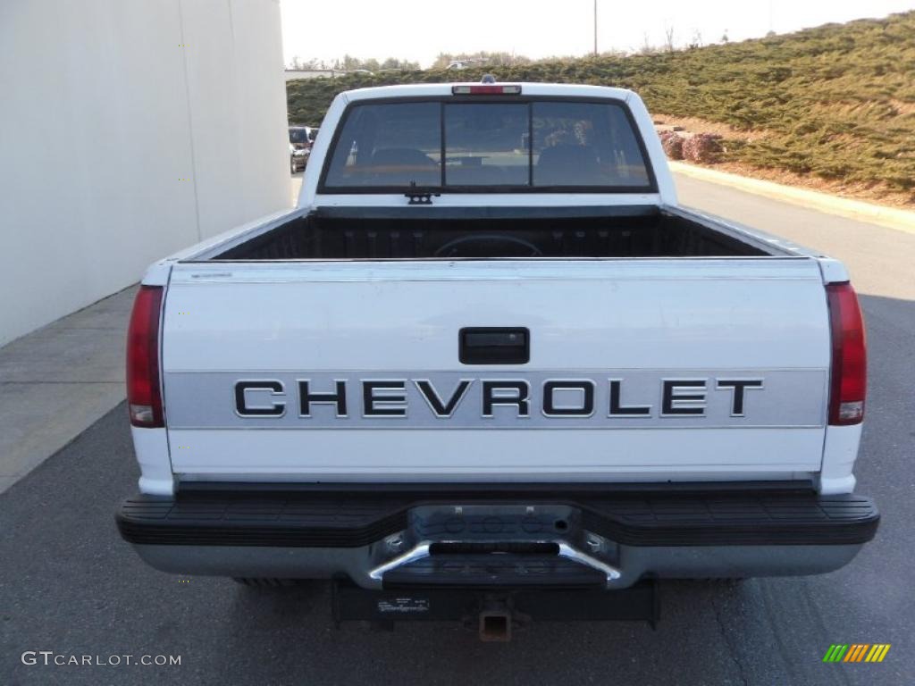1997 C/K K1500 Silverado Extended Cab 4x4 - Olympic White / Neutral Shale photo #3