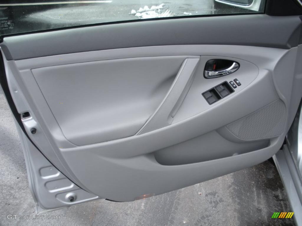 2008 Toyota Camry Hybrid Ash Door Panel Photo #26082476
