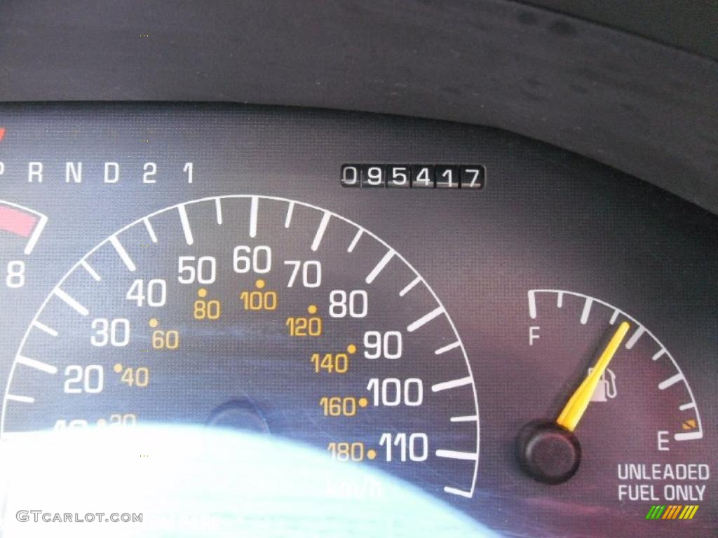 1998 Sunfire SE Coupe - Bright Red / Graphite photo #24
