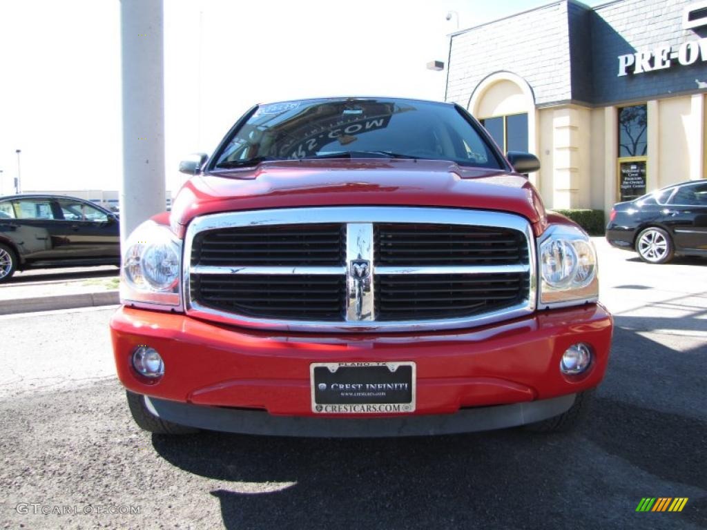2005 Durango SLT - Flame Red / Medium Slate Gray photo #2