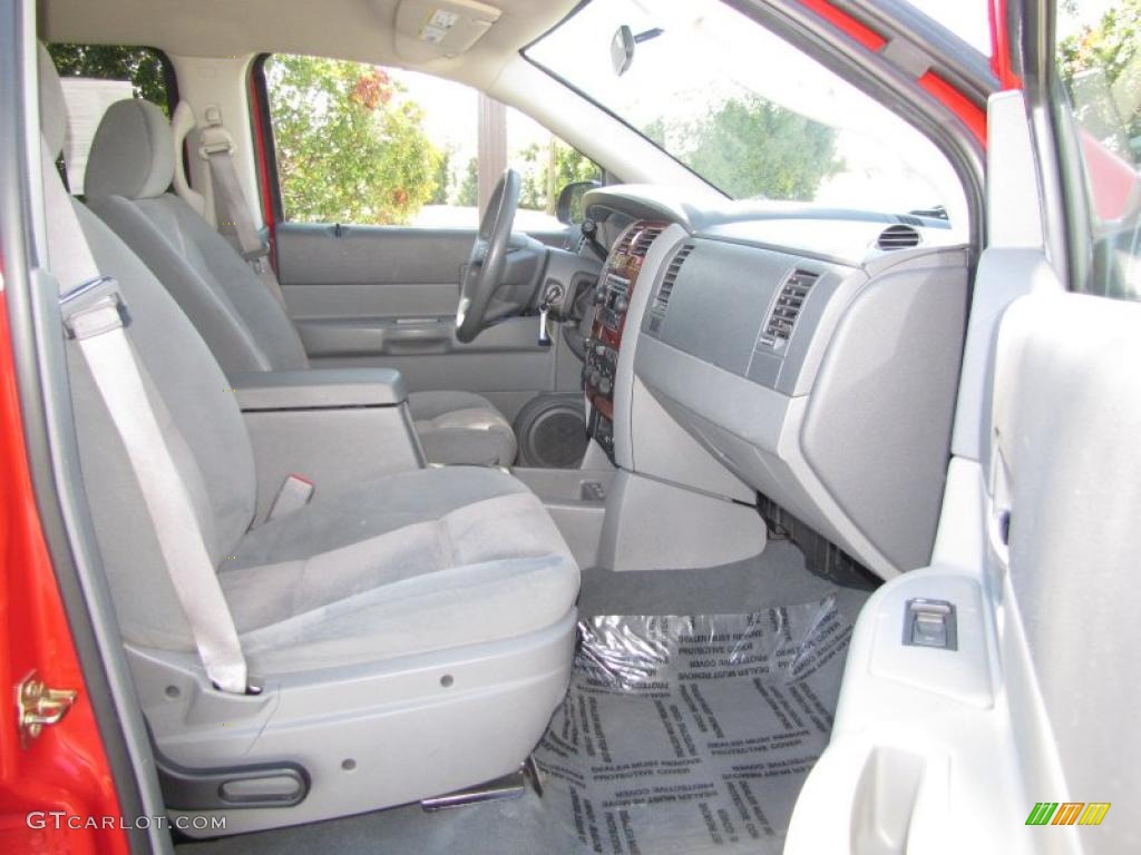 2005 Durango SLT - Flame Red / Medium Slate Gray photo #9