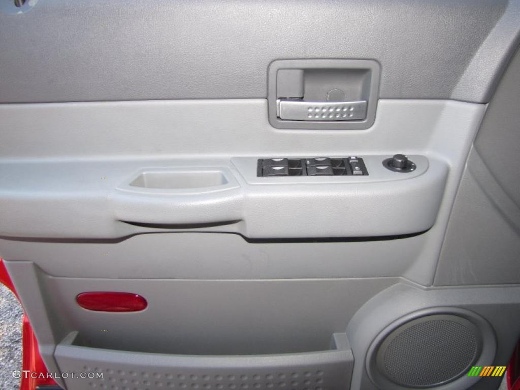 2005 Durango SLT - Flame Red / Medium Slate Gray photo #12