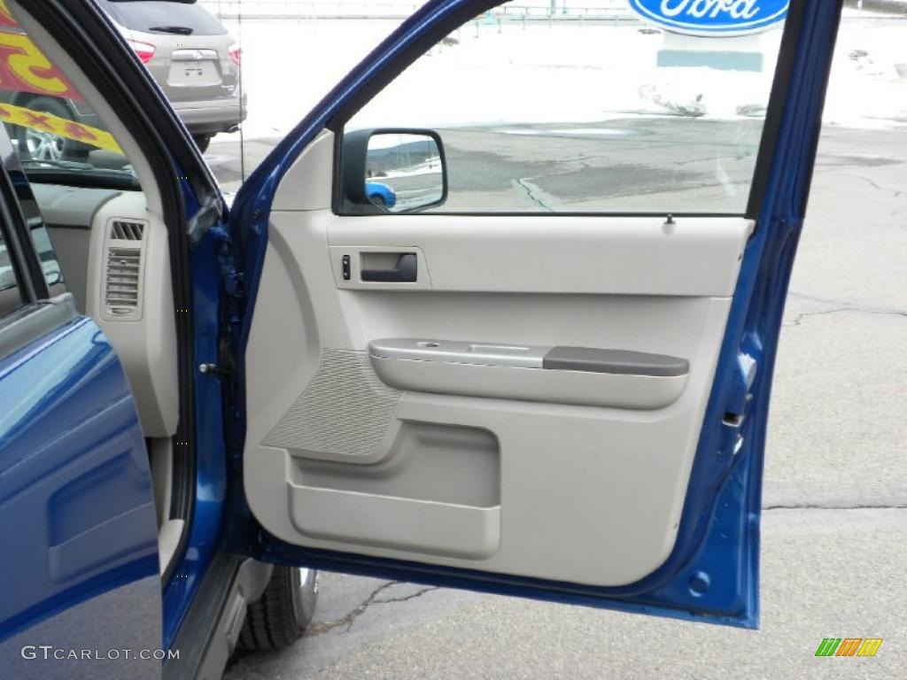 2008 Escape XLT 4WD - Vista Blue Metallic / Camel photo #11