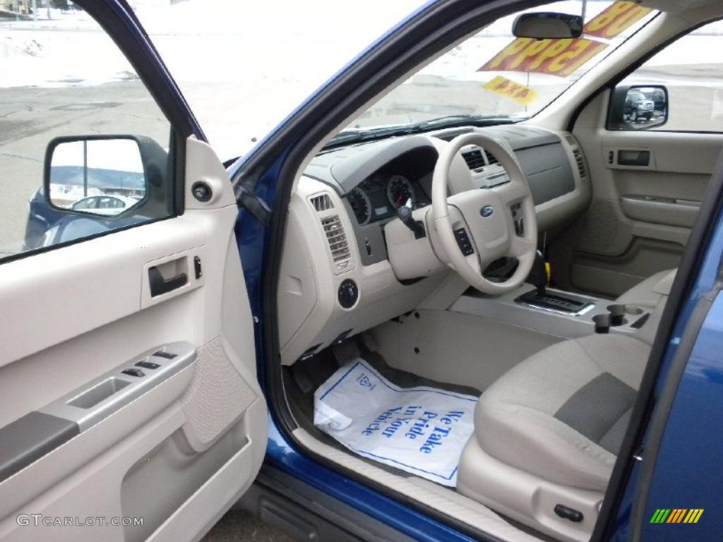 2008 Escape XLT 4WD - Vista Blue Metallic / Camel photo #18