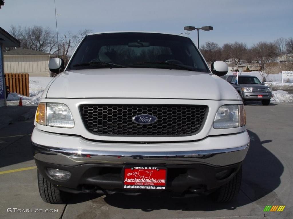 2002 F150 XLT SuperCab 4x4 - Oxford White / Dark Graphite photo #8