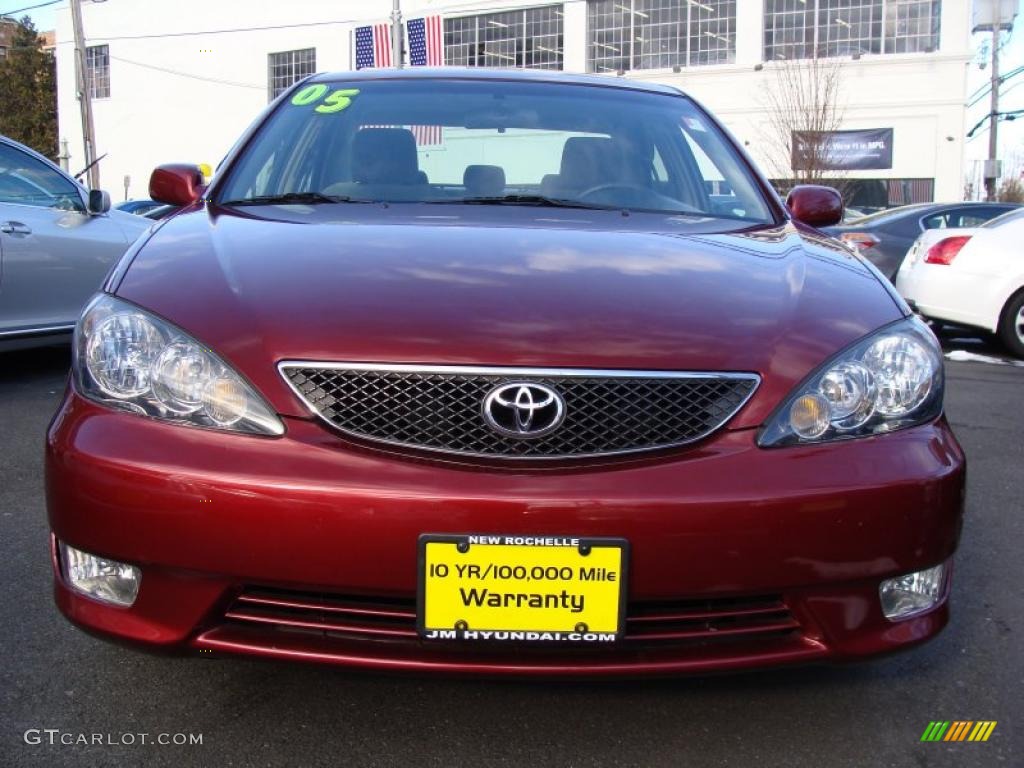 2005 Camry LE - Salsa Red Pearl / Taupe photo #2