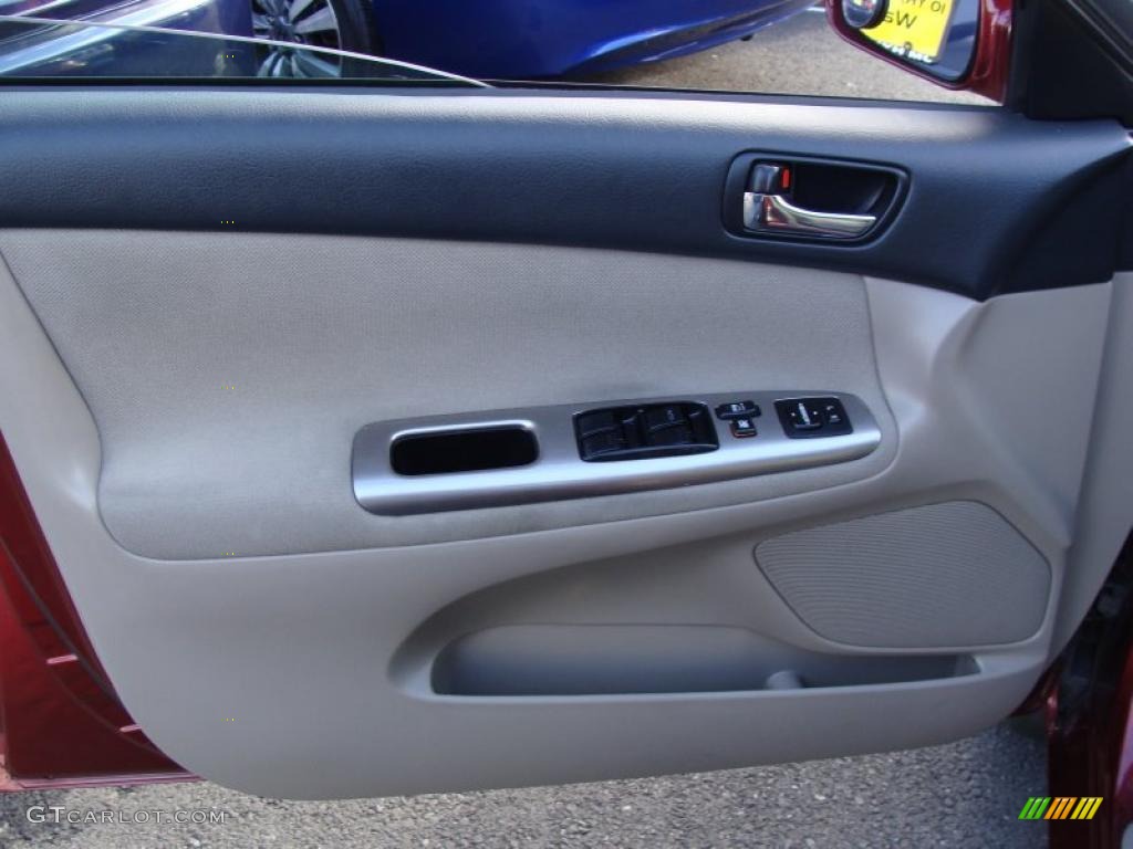 2005 Camry LE - Salsa Red Pearl / Taupe photo #12