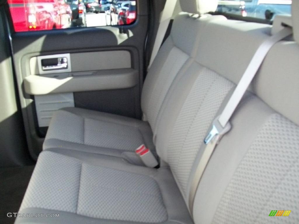 2010 F150 XLT SuperCrew - Ingot Silver Metallic / Medium Stone photo #4