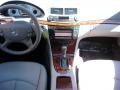 Black - E 350 Sedan Photo No. 17